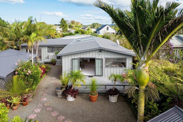 Photo of property in 13 Harbour View Road, Point Wells, Warkworth, 0986