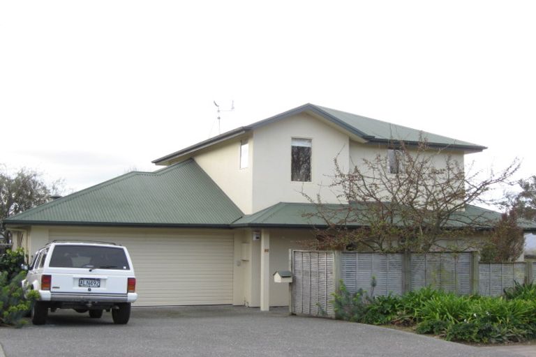 Photo of property in 17 Gillean Street, Havelock North, 4130