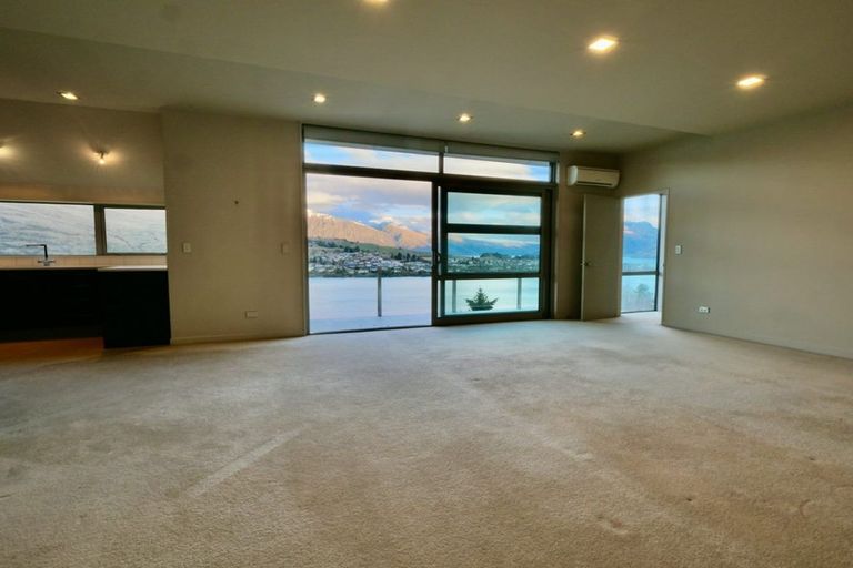 Photo of property in 2/11 Gum Lane, Queenstown, 9300
