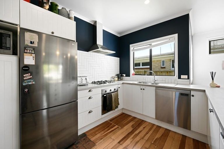 Photo of property in 8 Arawa Street, Frankton, Hamilton, 3204