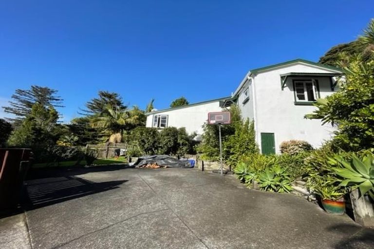 Photo of property in 38 Hythe Terrace, Mairangi Bay, Auckland, 0630