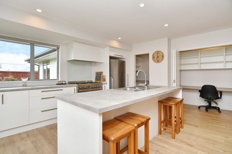 Photo of property in 10 Old Farm Place, Rangiora, 7400