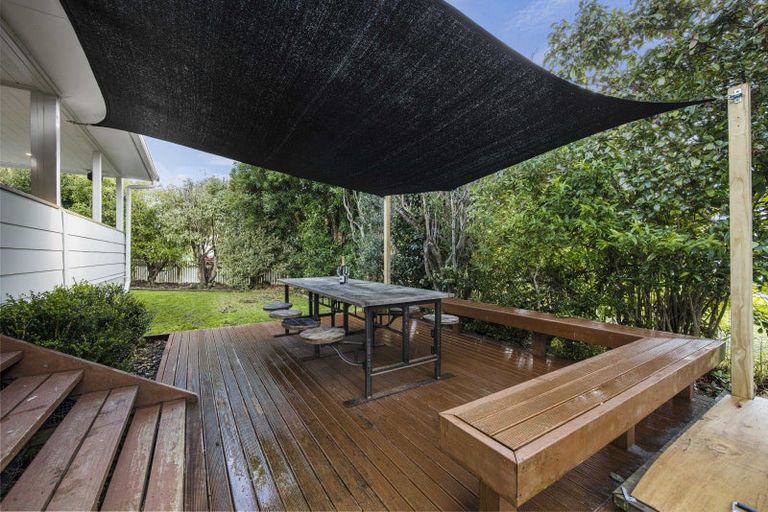 Photo of property in 7 Leaming Place, Clarks Beach, 2122