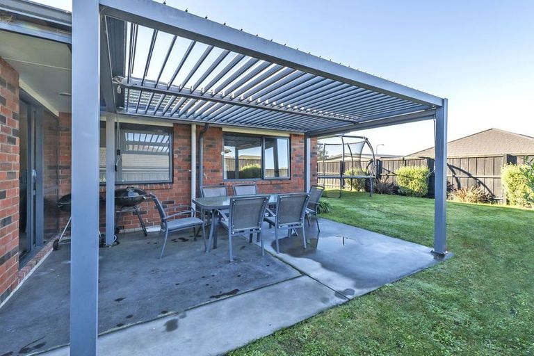 Photo of property in 66 Shillingford Boulevard, Rolleston, 7615