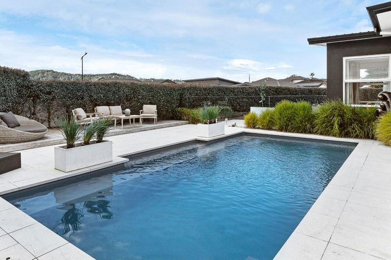 Photo of property in 5 Hooton Drive, Huapai, Kumeu, 0810