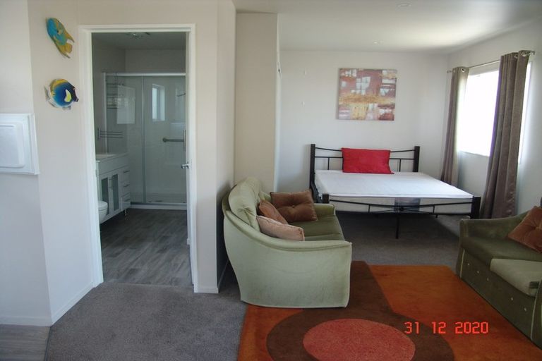 Photo of property in 62 Farquhars Road, Redwood, Christchurch, 8051