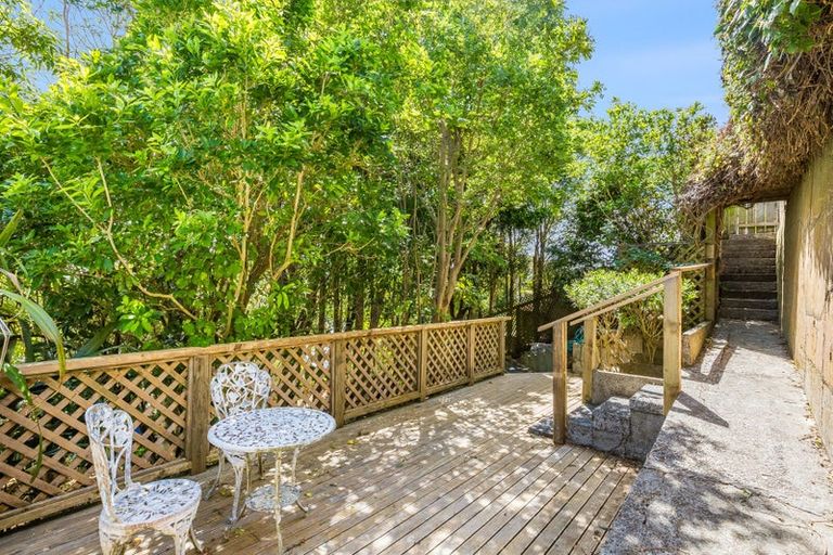 Photo of property in 97 Northland Road, Northland, Wellington, 6012