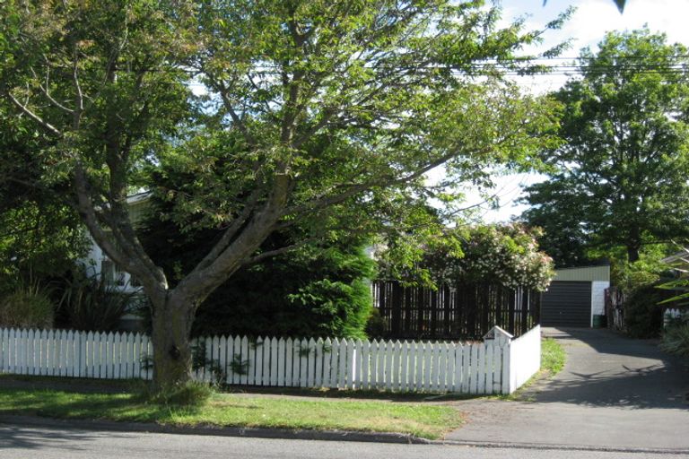 Photo of property in 21 Woodbury Street, Avonhead, Christchurch, 8042