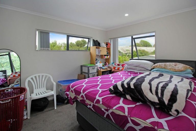 Photo of property in 16b Earlsworth Road, Mangere East, Auckland, 2024