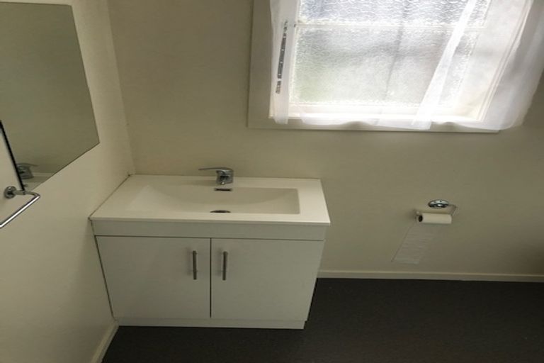 Photo of property in 132 Hakanoa Street, Huntly, 3700