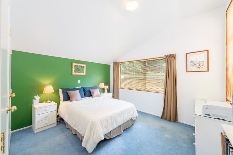 Photo of property in 39 Kahikatea Lane, Brown Owl, Upper Hutt, 5018