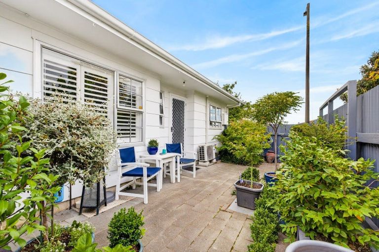 Photo of property in 1/79 Meeanee Road, Taradale, Napier, 4112