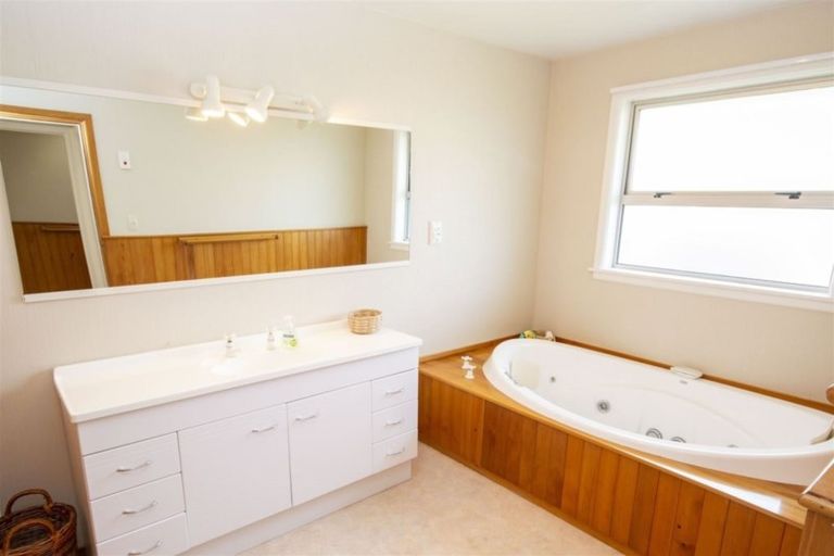 Photo of property in 29 Parsonage Road, Woodend, 7610