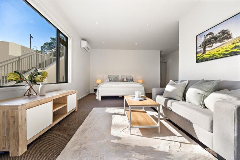 Photo of property in 55 Pinetone Road, Kumeu, 0892