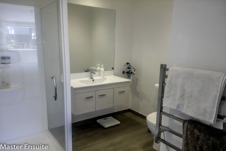 Photo of property in 11 Boardwalk Rise, Long Bay, Auckland, 0630