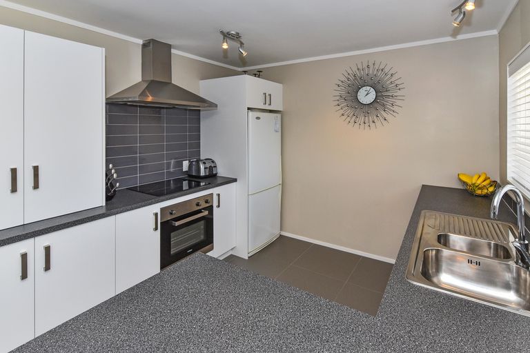 Photo of property in 148 Carnoustie Drive, Wattle Downs, Auckland, 2103