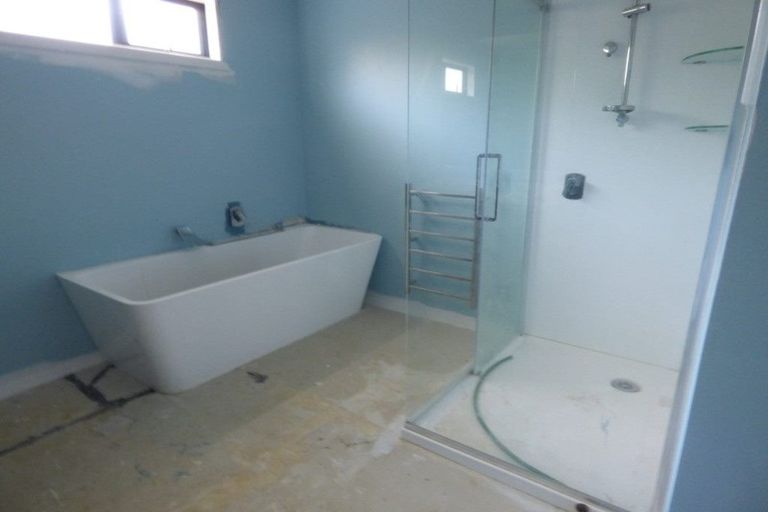 Photo of property in 1a Wiremu Place, Blagdon, New Plymouth, 4310