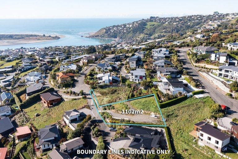 Photo of property in 2 Harry Fergus Lane, Redcliffs, Christchurch, 8081