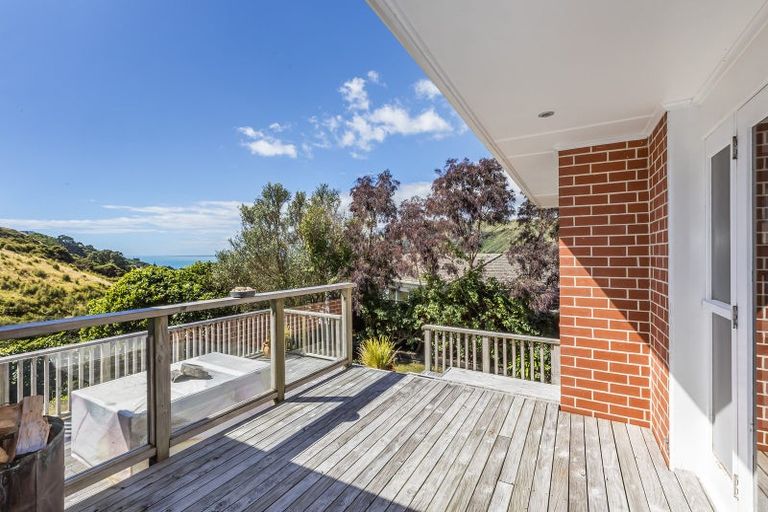 Photo of property in 18 Kapekape Place, Pukerua Bay, 5026