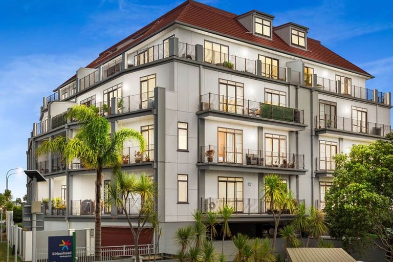 Photo of property in 4/99 Mokoia Road, Birkenhead, Auckland, 0626