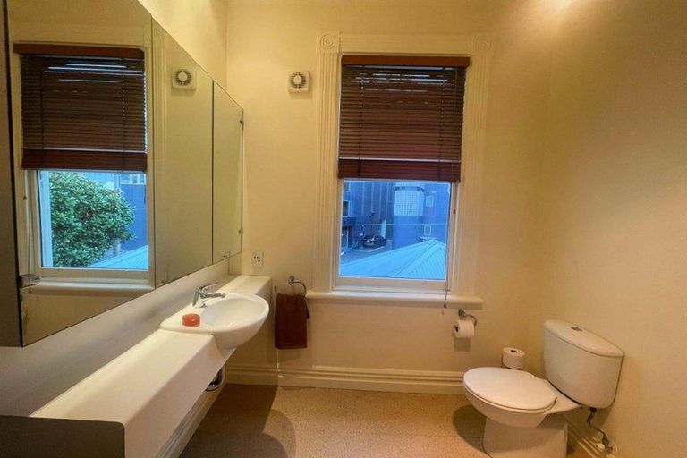 Photo of property in 18 Murphy Street, Thorndon, Wellington, 6011