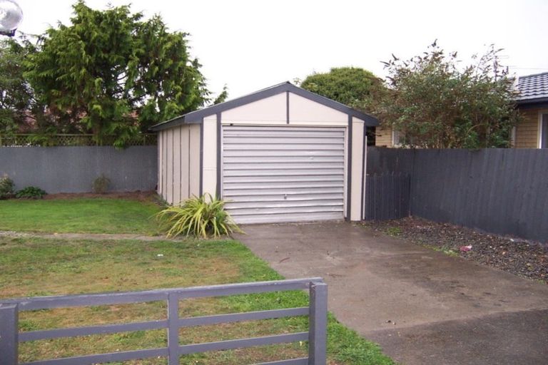 Photo of property in 120 Bowhill Road, New Brighton, Christchurch, 8083