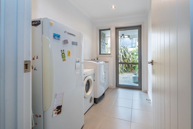 Photo of property in 9 Reeves Street, Green Island, Dunedin, 9018