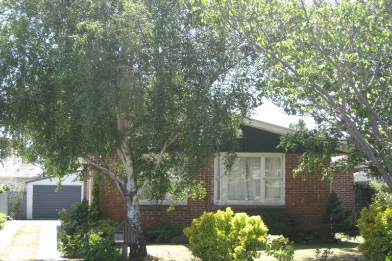 Photo of property in 39 Bickerton Street, Wainoni, Christchurch, 8061