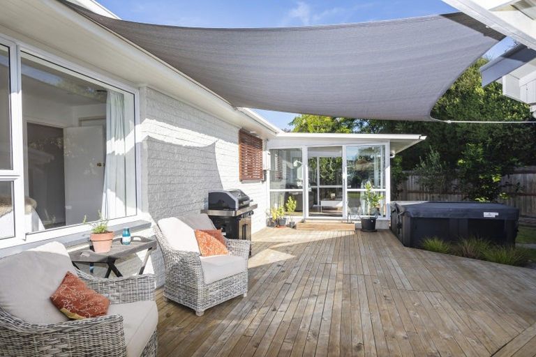 Photo of property in 76 Isleworth Road, Bishopdale, Christchurch, 8053