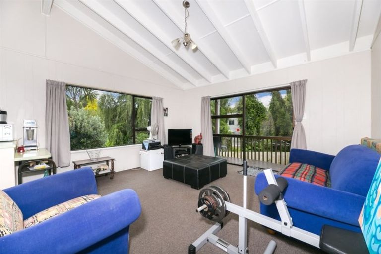 Photo of property in 134 Triangle Road, Massey, Auckland, 0614
