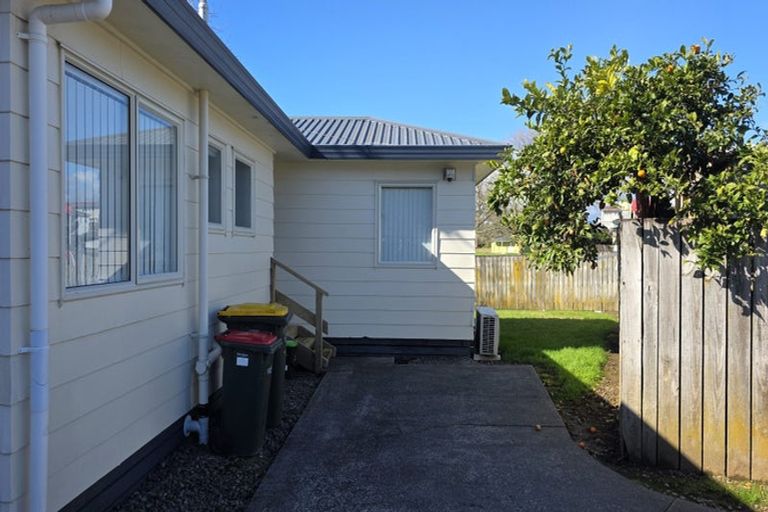 Photo of property in 1/19 Velvet Crescent, Otara, Auckland, 2023