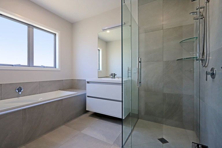 Photo of property in 6 Cassin Place, Taradale, Napier, 4112