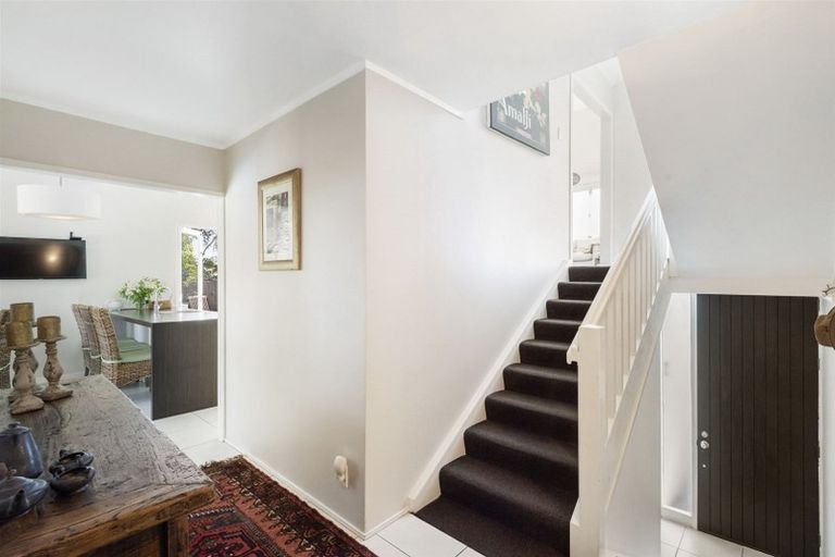 Photo of property in 6/74 Kitchener Road, Milford, Auckland, 0620