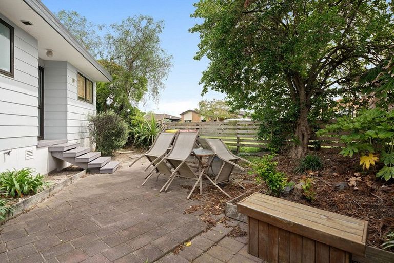 Photo of property in 43b Lyn Grove, Papamoa Beach, Papamoa, 3118