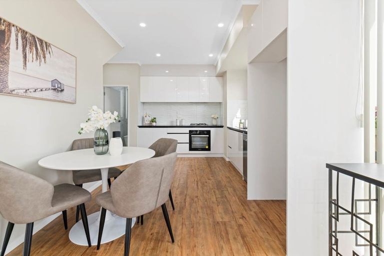 Photo of property in 69 Clevedon Road, Papakura, 2110