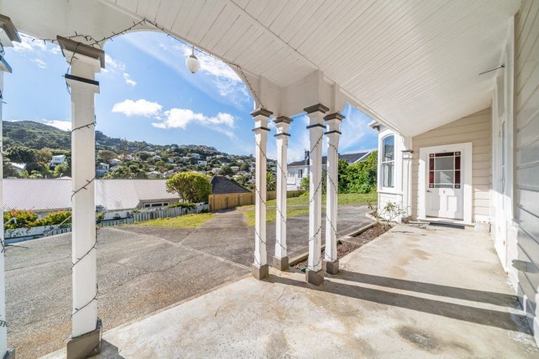 Photo of property in 36 The Parade, Island Bay, Wellington, 6023