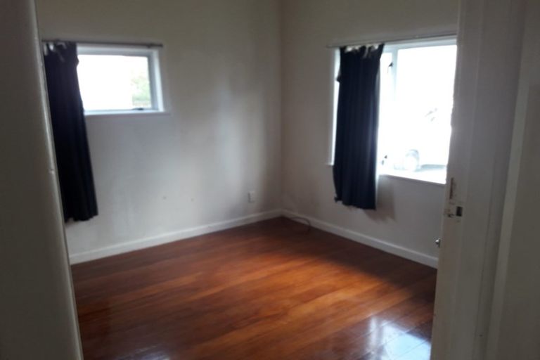 Photo of property in 24 Freyberg Avenue, Papatoetoe, Auckland, 2104