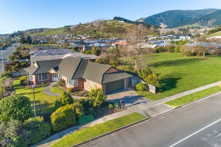 Photo of property in 1 Ballard Drive, Stoke, Nelson, 7011