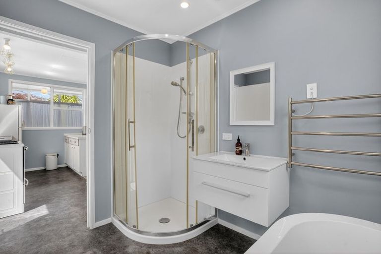 Photo of property in 11 Kendale Drive, Leigh, 0985