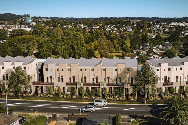 Photo of property in 64 Edmonton Road, Henderson, Auckland, 0612