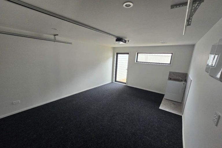 Photo of property in 28 Alberta Street, Point Chevalier, Auckland, 1022
