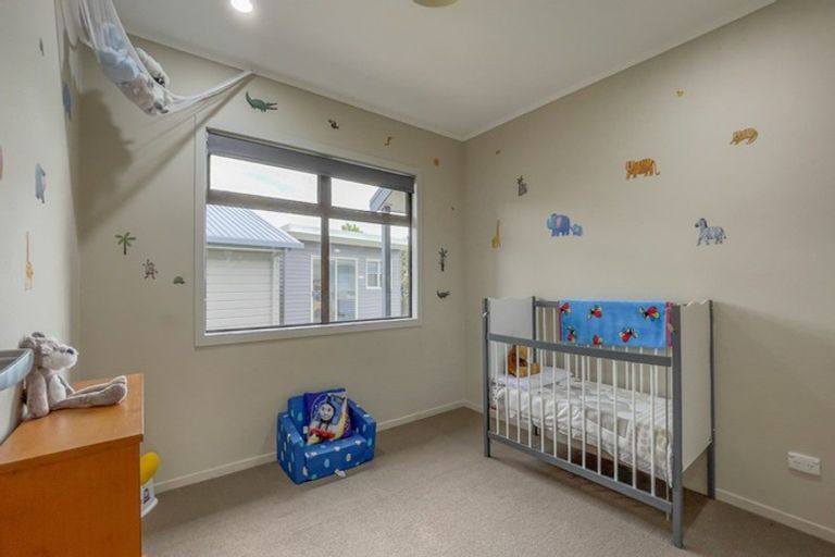 Photo of property in 17 Miller Place, Ngatea, 3503