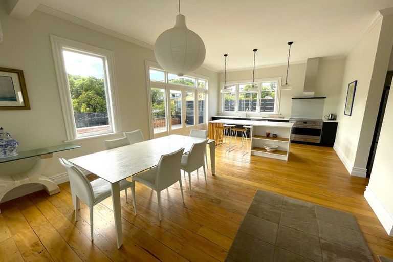 Photo of property in 95b Waikawa Road, Picton, 7220