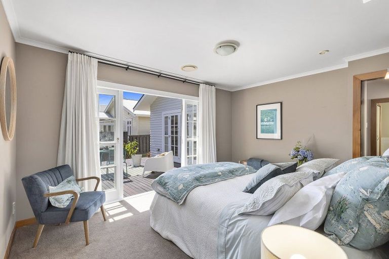 Photo of property in 224 The Parade, Island Bay, Wellington, 6023