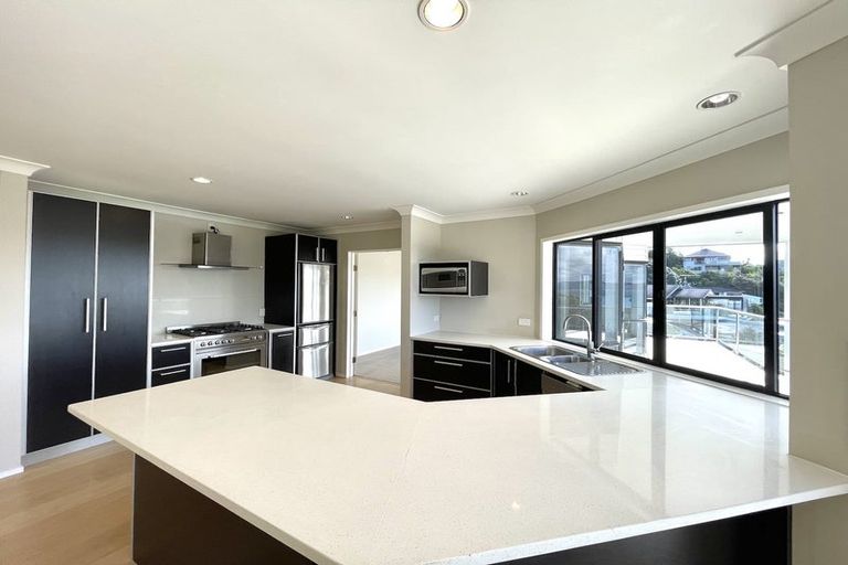 Photo of property in 48a Duncansby Road, Stanmore Bay, Whangaparaoa, 0932