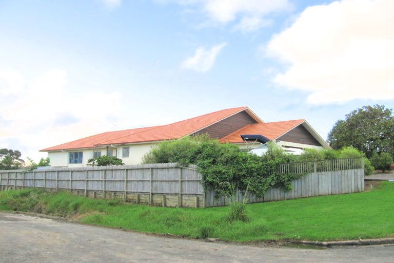 Photo of property in 51 Jelas Road, Red Beach, 0932