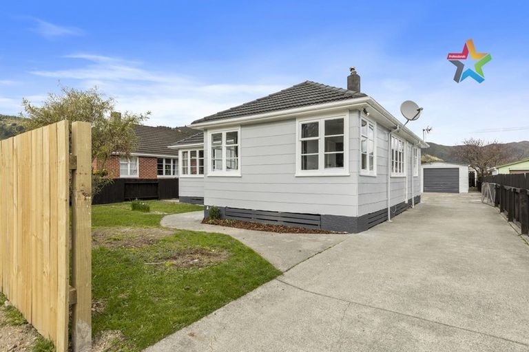 Photo of property in 16 Harris Street, Naenae, Lower Hutt, 5011