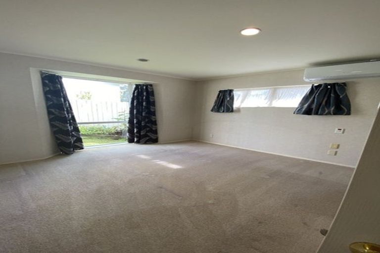 Photo of property in 24a Martin Jugum Lane, Ranui, Auckland, 0612
