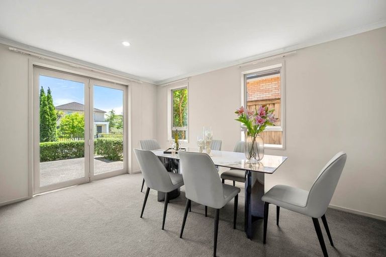 Photo of property in 9 Horizon View Road, Oteha, Auckland, 0632