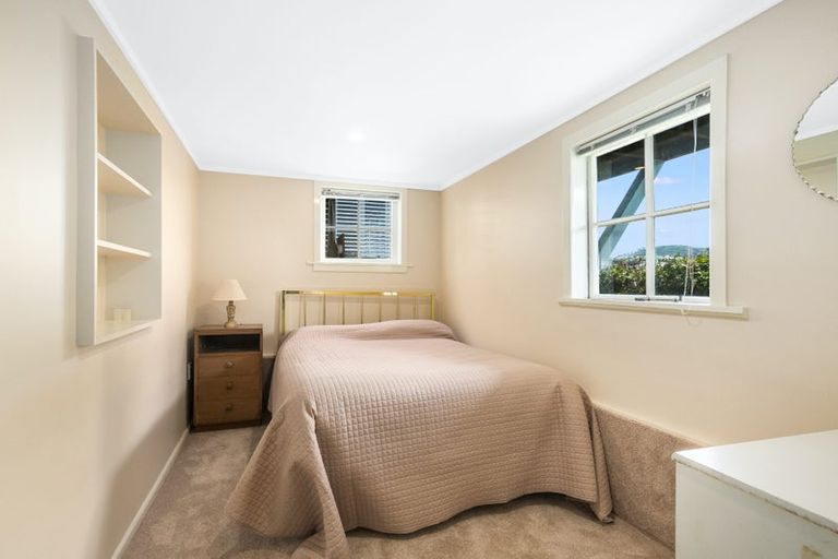 Photo of property in 97 Northland Road, Northland, Wellington, 6012